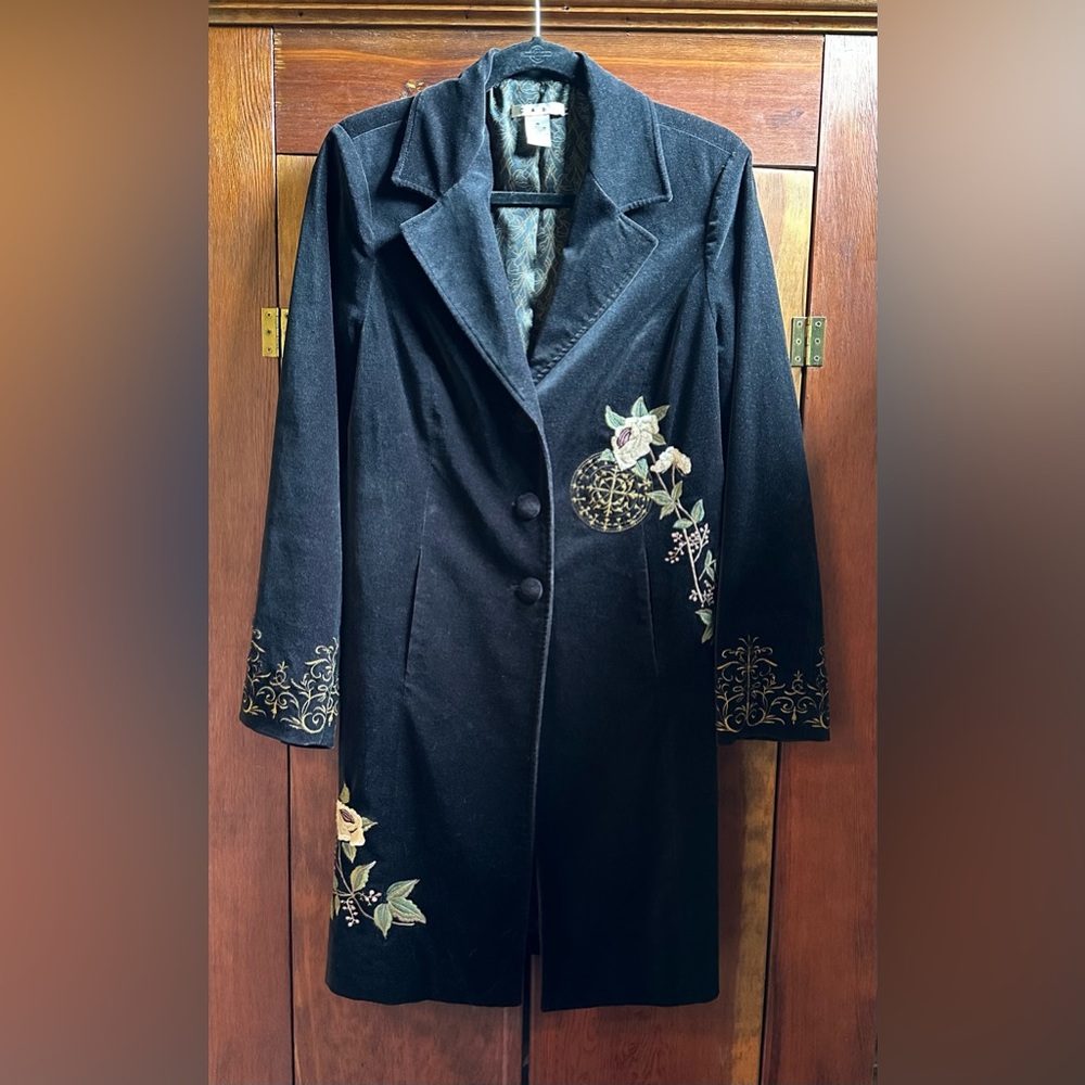 CAbi  Antoinette Paris embroidered velvet jacket overcoat 10 vintage